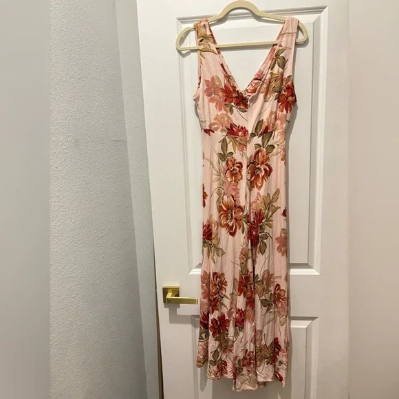 Elegant Floral Linen Maxi Dress in Red and Pink - Picture 3 of 5